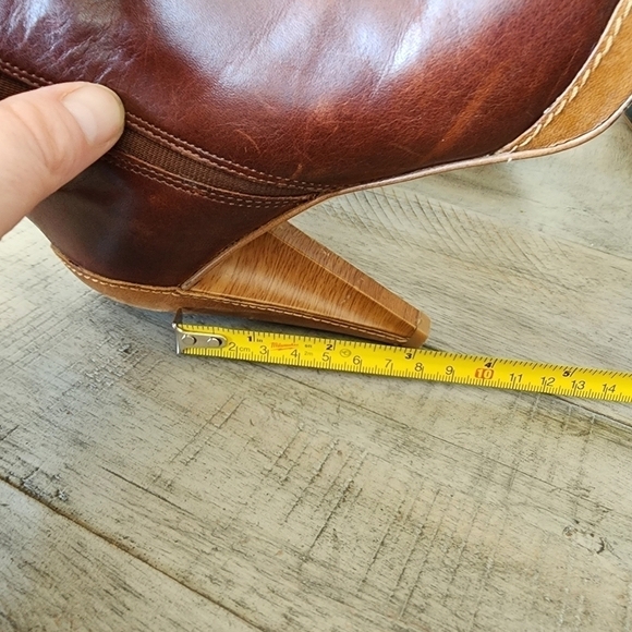 Fossil Leather Ankle Boots - Picture 8 of 9